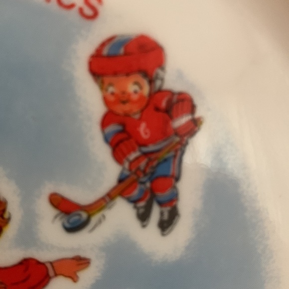 2 Campbell Soup Bowl Winter Olympics - Picture 8 of 13